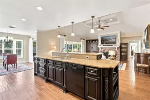 33746 Spring Dr, Leesburg, FL 34788 - Photo 30