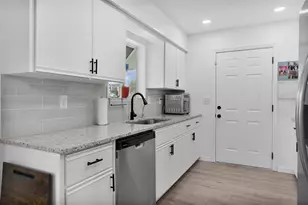 10591 SE 178th St, Summerfield, FL 34491 - Photo 14