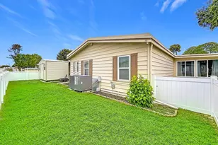 1690 Nassau Cir, Tavares, FL 32778 - Photo 30