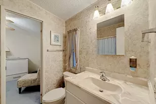 1690 Nassau Cir, Tavares, FL 32778 - Photo 18