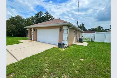 3201 NE 42nd Place, Ocala, FL 34479 - Photo 2
