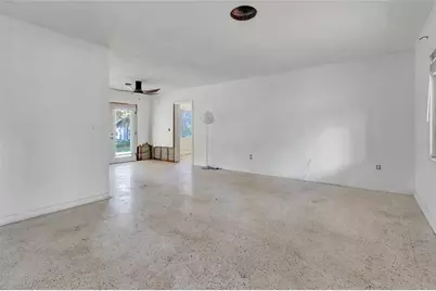 13420 SE 122nd Place, Ocklawaha, FL 32179 - Photo 4