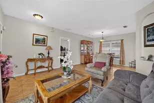 925 Gillingham Ct, Kissimmee, FL 34758 - Photo 6