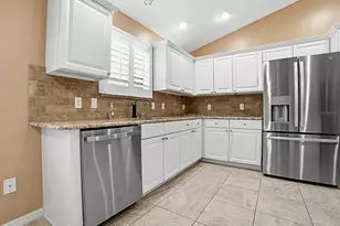 579 Cheraw Pl, The Villages, FL 32162 - Photo 10