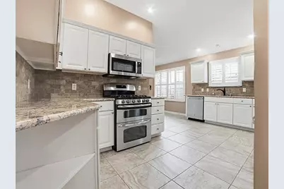 579 Cheraw Place, The Villages, FL 32162 - Photo 12
