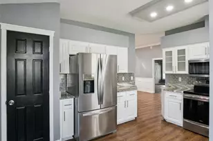 21738 King Richards Way, Leesburg, FL 34748 - Photo 12