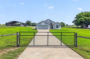 14125 SE 175th St, Weirsdale, FL 32195 - Photo 2