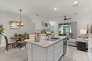 5365 Pinecone Ct, Wildwood, FL 34785 - Photo 14