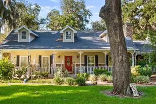 403 Mission Ln, Howey in the Hills, FL 34737 - Photo 1