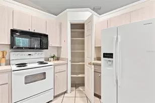 742 Woodview Dr, Tavares, FL 32778 - Photo 12
