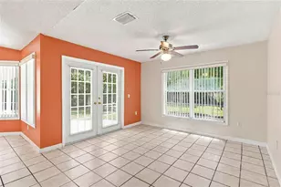 742 Woodview Dr, Tavares, FL 32778 - Photo 16