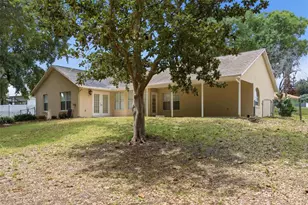 742 Woodview Dr, Tavares, FL 32778 - Photo 36