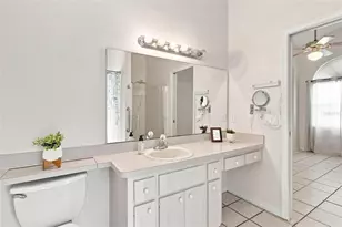 742 Woodview Dr, Tavares, FL 32778 - Photo 22