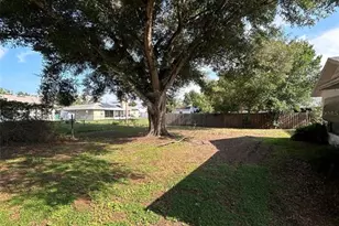 1605 Blackberry Ct, Eustis, FL 32726 - Photo 18