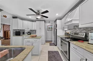 5516 E Harbor Dr, Fruitland Park, FL 34731 - Photo 12