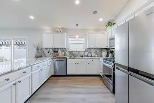 8975 SE 168th Tailfer St, The Villages, FL 32162 - Photo 10