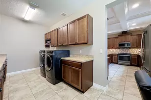552 Narrow Vw Ln, Groveland, FL 34736 - Photo 32