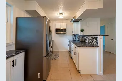 1049 Birch Boulevard, Tavares, FL 32778 - Photo 10