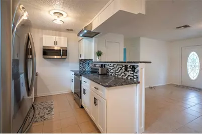 1049 Birch Boulevard, Tavares, FL 32778 - Photo 10