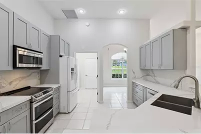 10308 Calle De Flores Drive, Clermont, FL 34711 - Photo 12