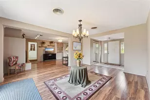 17561 County Rd 455, Montverde, FL 34756 - Photo 6