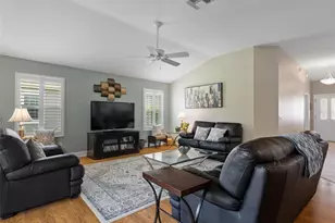 490 Little River Path, The Villages, FL 32162 - Photo 6