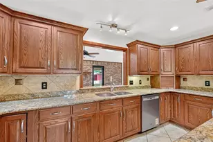 445 Polite Dr, Deltona, FL 32725 - Photo 12