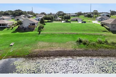 77 Fairway Circle #101, Umatilla, FL 32784 - Photo 4