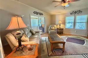 303 Hawthorne Blvd, Leesburg, FL 34748 - Photo 8