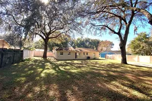 11585 SE 129th Ln, Ocklawaha, FL 32179 - Photo 4