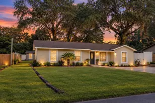 11585 SE 129th Ln, Ocklawaha, FL 32179 - Photo 1