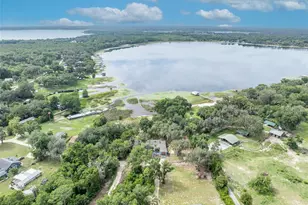 SE 105th Terrace, Ocklawaha, FL 32179 - Photo 1