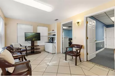 305 N Sinclair Avenue, Tavares, FL 32778 - Photo 10