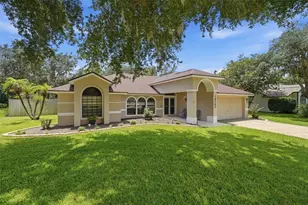 10102 Silver Bluff Dr, Leesburg, FL 34788 - Photo 4