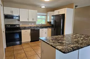 6092 Burch St N, Saint Petersburg, FL 33709 - Photo 6