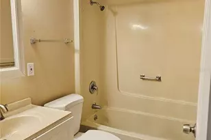6092 Burch St N, Saint Petersburg, FL 33709 - Photo 12