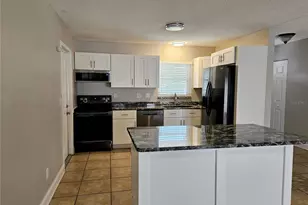 6092 Burch St N, Saint Petersburg, FL 33709 - Photo 6