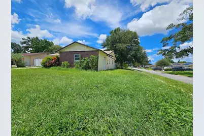 6092 Burch Street N, Saint Petersburg, FL 33709 - Photo 2