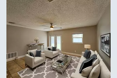 6092 Burch Street N, Saint Petersburg, FL 33709 - Photo 2