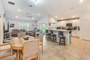 10369 Silver Maple Ave, Oxford, FL 34484 - Photo 6