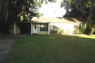 1300 Park Ave, Tavares, FL 32778 - Photo 2