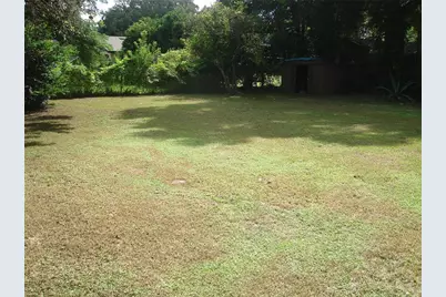 1300 Park Avenue, Tavares, FL 32778 - Photo 14