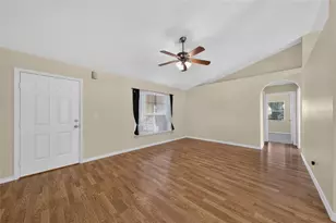 827 Forestwood Dr, Minneola, FL 34715 - Photo 4