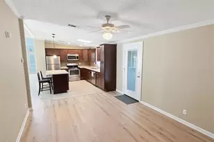 601 Robin Ln, Wildwood, FL 34785 - Photo 12
