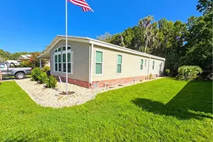 601 Robin Ln, Wildwood, FL 34785 - Photo 4