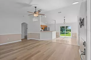 13383 SE 102nd Ct, Belleview, FL 34420 - Photo 12