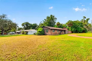 315 S Lone Oak Dr, Leesburg, FL 34748 - Photo 2