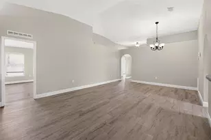 2417 Sandridge Cir, Eustis, FL 32726 - Photo 8