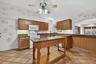 1519 Martinez Dr, Lady Lake, FL 32159 - Photo 6