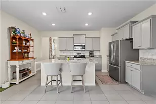 5285 Sunshine Dr, Wildwood, FL 34785 - Photo 4